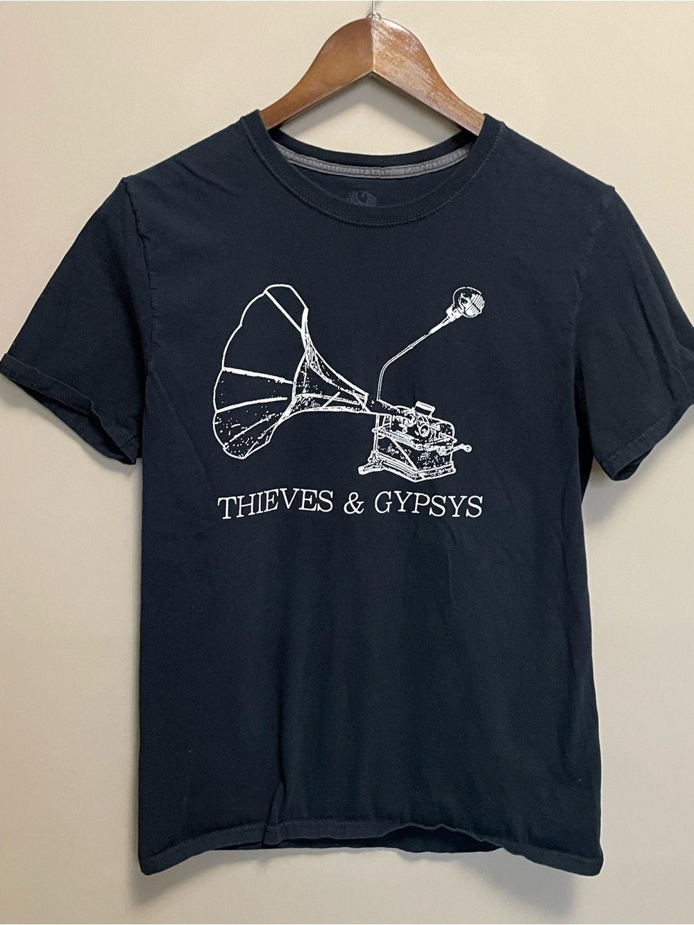 Thieves & Gypsy’s Gramophone Tee Men Women Medium